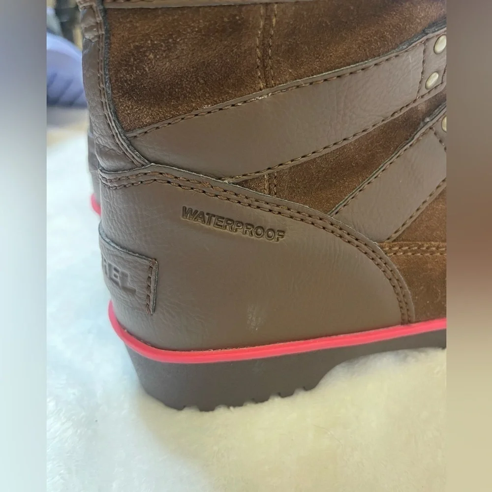 Sorel Meadow Waterproof Winter Boots Girls Size 4 Brown Pink Lace Up⁠